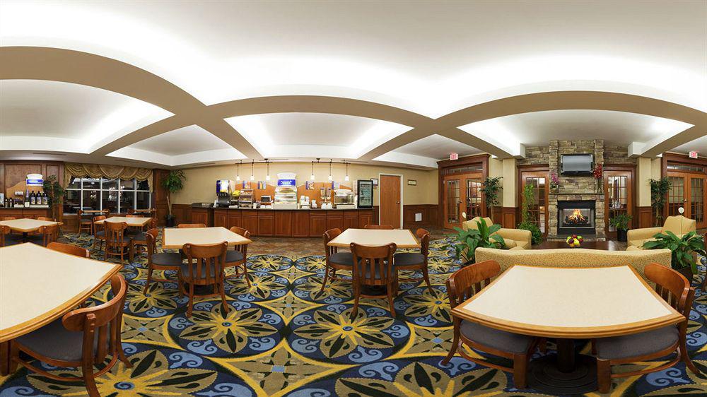 Holiday Inn Express Hotel & Suites Auburn Hills, An Ihg Hotel Exterior photo