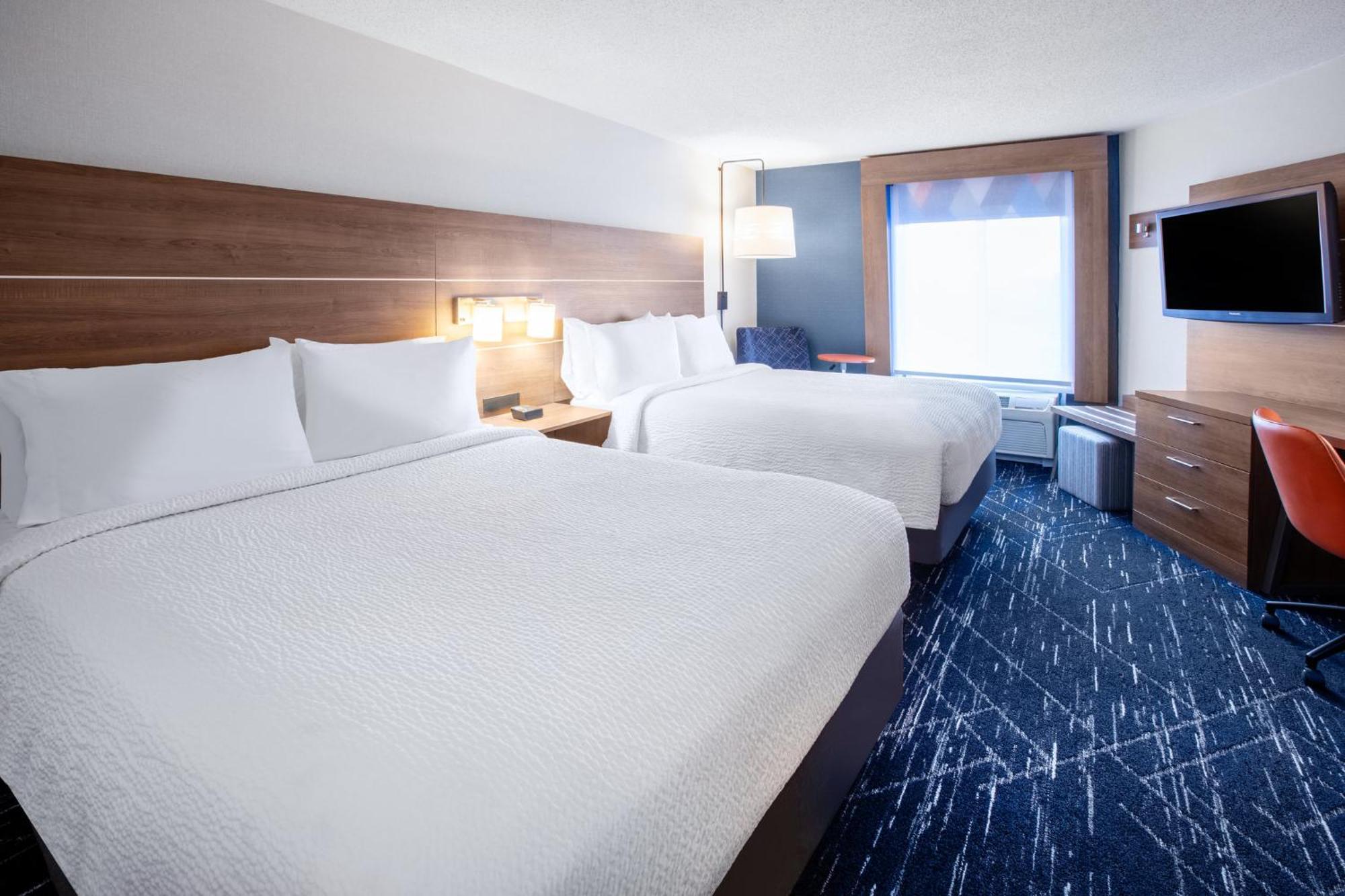 Holiday Inn Express Hotel & Suites Auburn Hills By Ihg Exterior photo