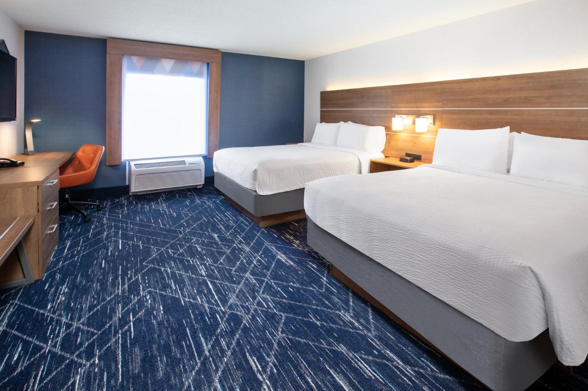 Holiday Inn Express Hotel & Suites Auburn Hills By Ihg Exterior photo