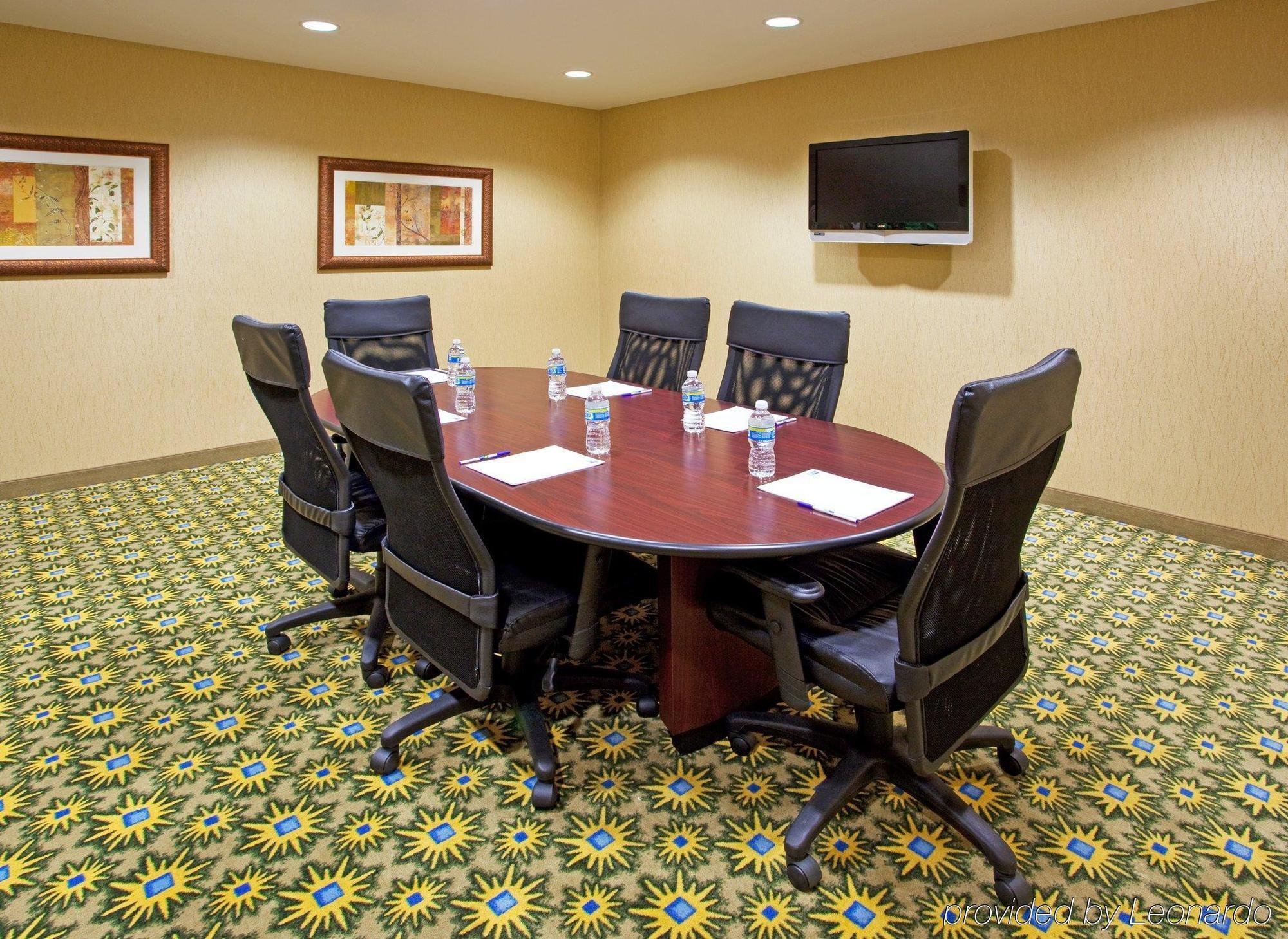 Holiday Inn Express Hotel & Suites Auburn Hills By Ihg Facilities photo
