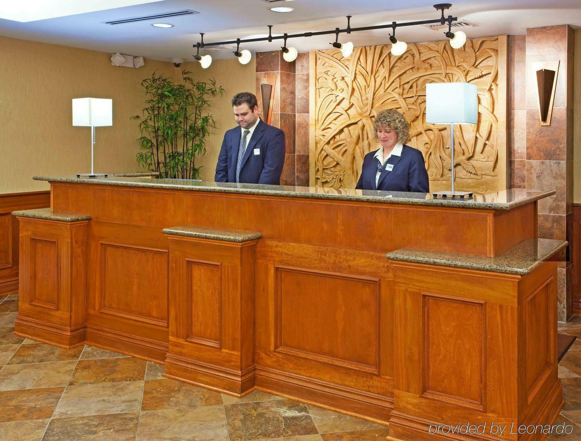 Holiday Inn Express Hotel & Suites Auburn Hills, An Ihg Hotel Interior photo